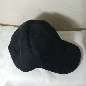 A Low Profile, Brand New (NWOT) Size: O/S Black SKINS Men's Hat/Cap